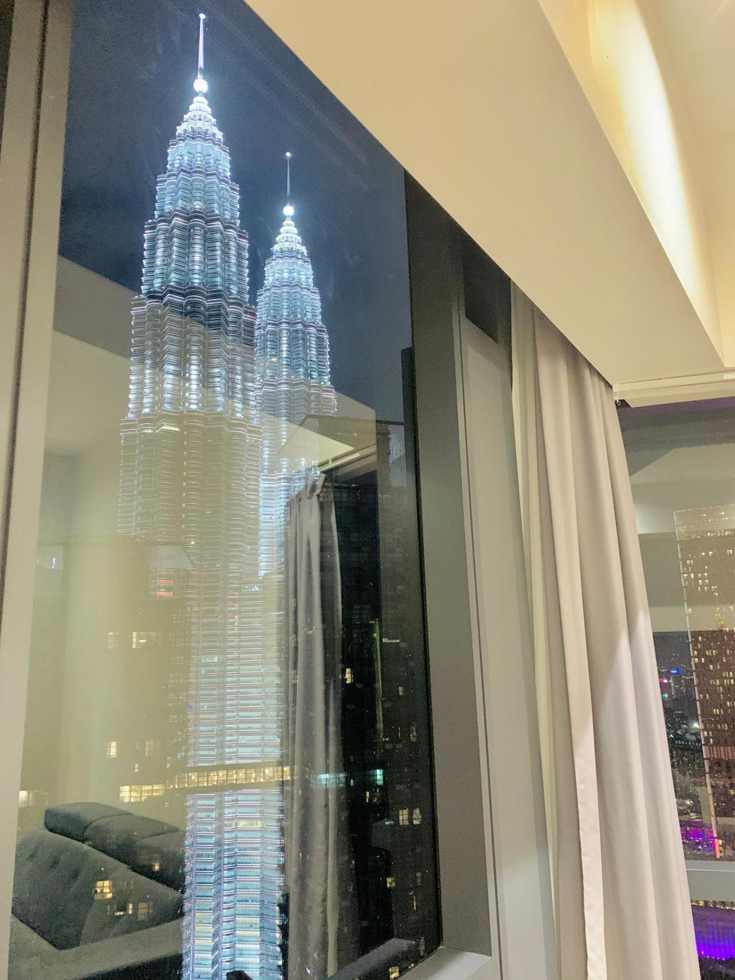 Star Klcc By R&r *